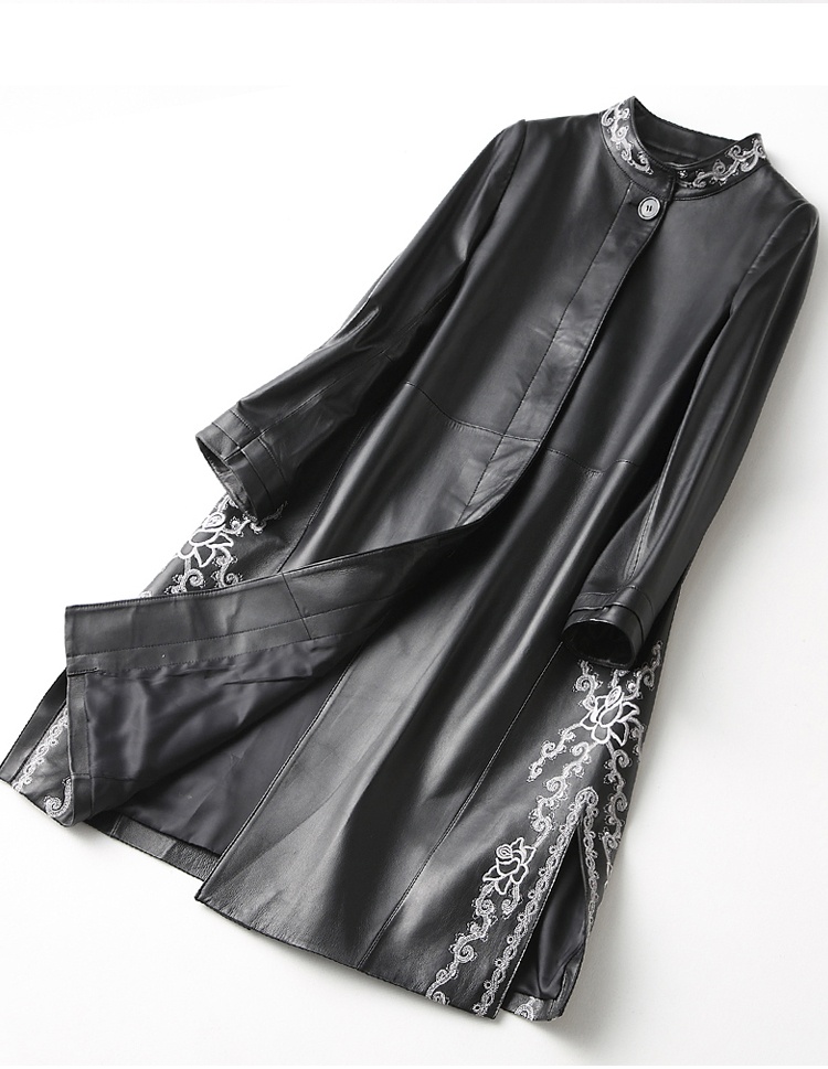 刺绣风衣黑_刺绣风衣赵雅芝