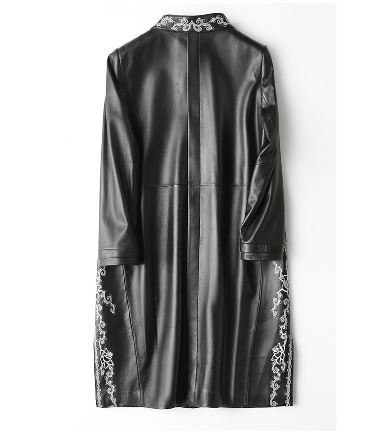 刺绣风衣黑_刺绣风衣赵雅芝